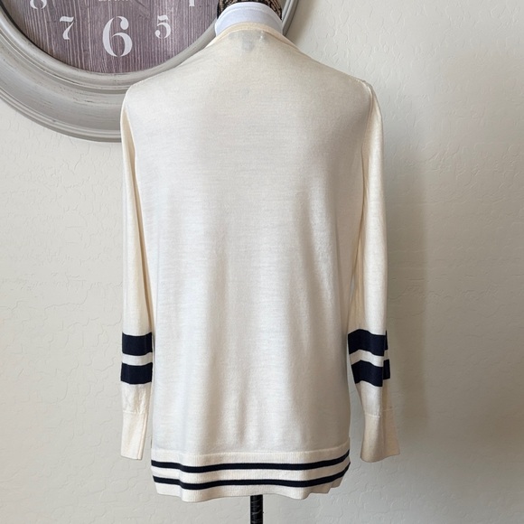 Banana Republic 100% merino wool Cream and Black Cardigan. M - Picture 4 of 9